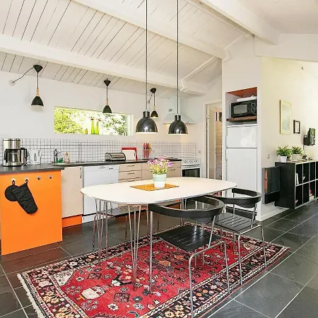 Three-bedroom In 78 4*