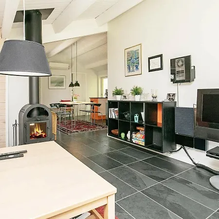 Three-bedroom In 78